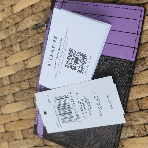 Sold Out!! Coach Signature Zip Card Case New Neon Collection - Picture 5 of 5